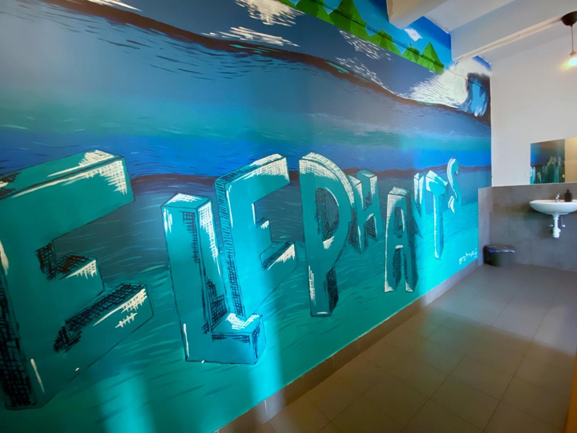 Urban Elephants Hostel Bratislava Eksteriør bilde